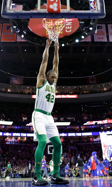 Hayward scores 26, Celtics beat 76ers again 112-109
